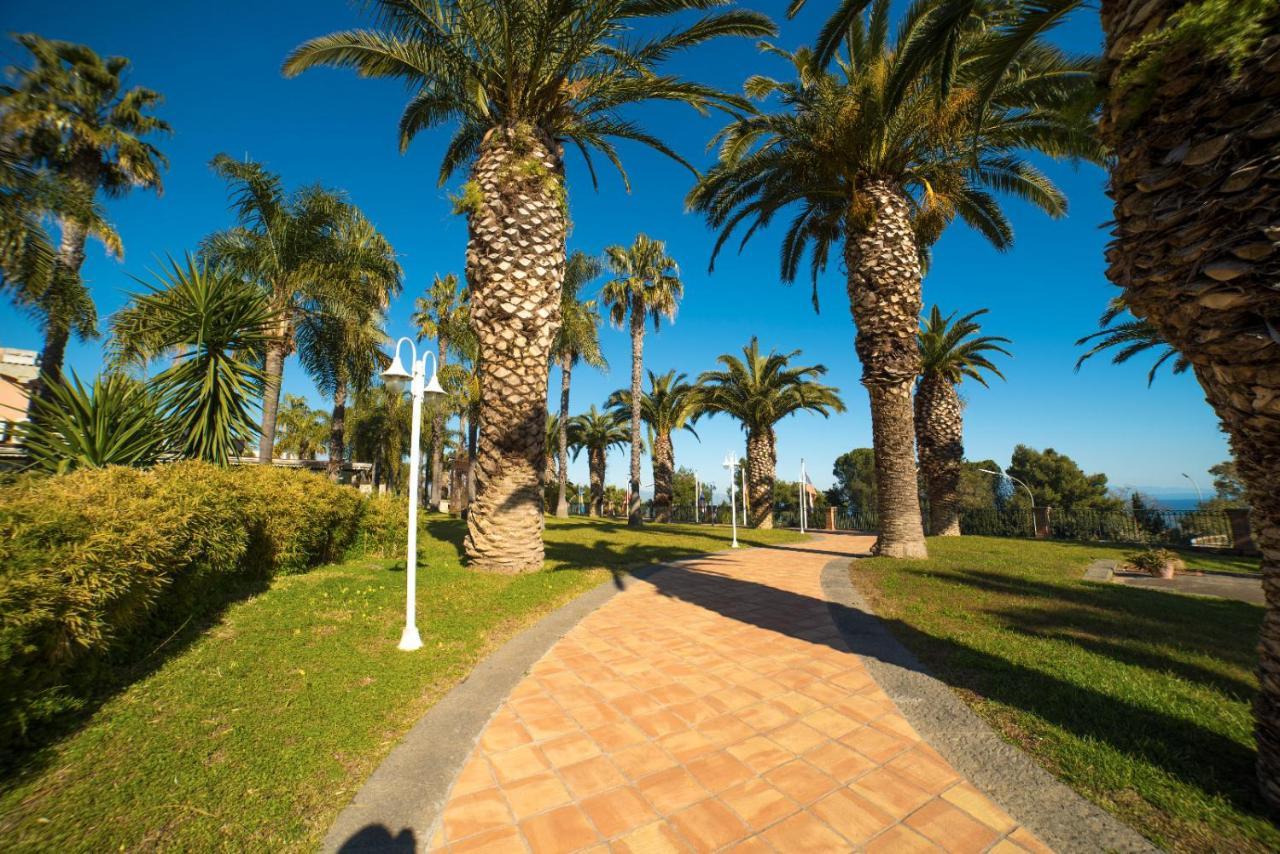 Orizzonte Acireale Hotel Exteriör bild